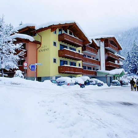 Hotel Bonapace ***S Madonna di Campiglio Exterior photo