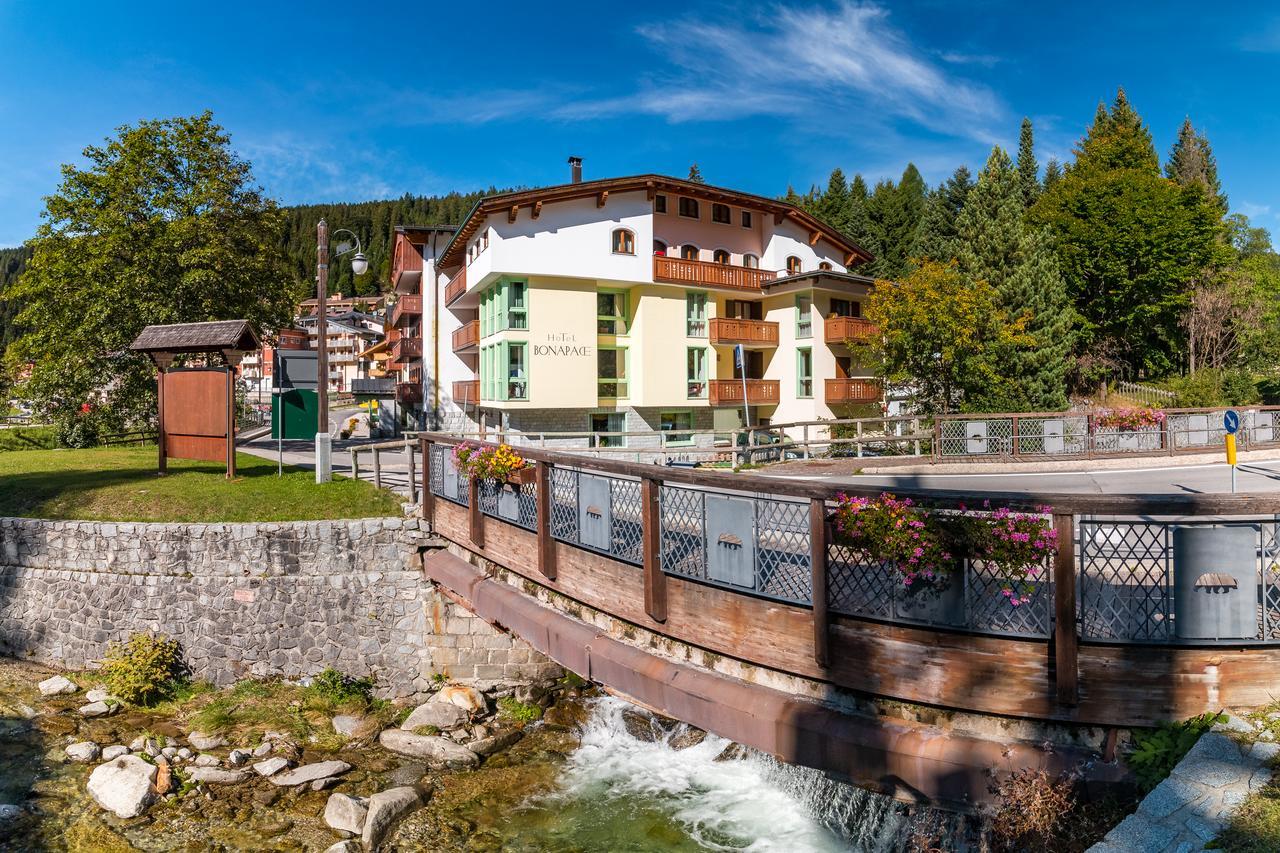 Hotel Bonapace ***S Madonna di Campiglio Exterior photo